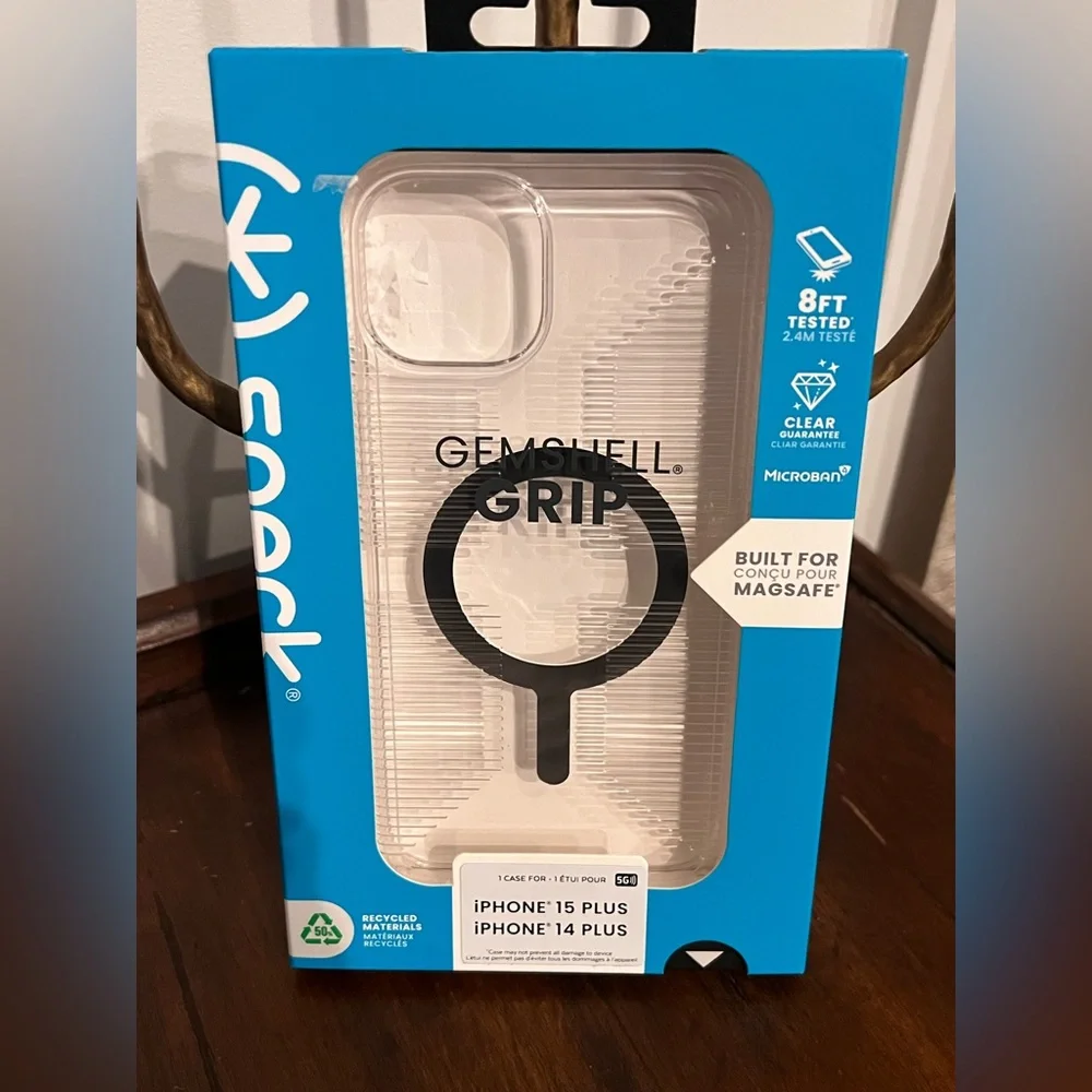 Speck IPhone 15 Plus or 14 Plus Case NWT